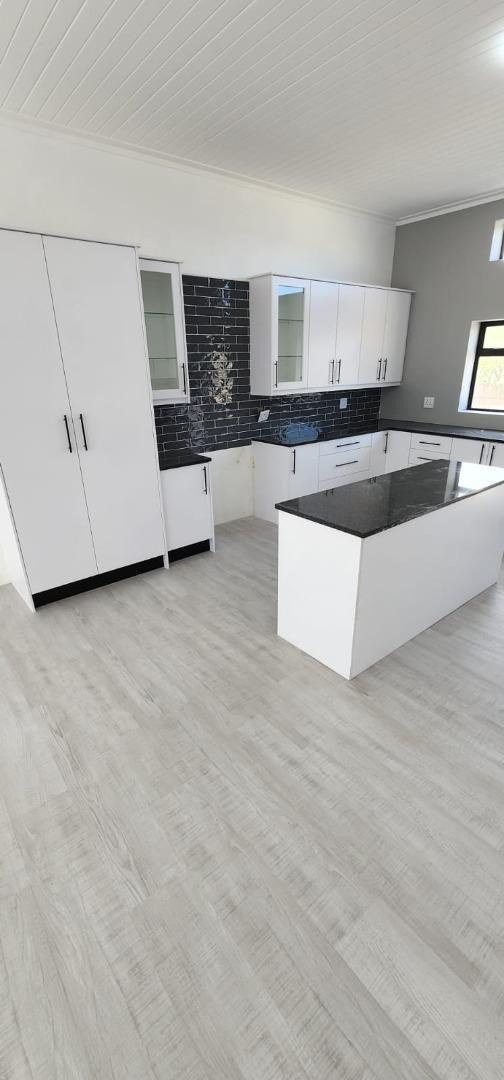 5 Bedroom Property for Sale in Kleinbaai Western Cape